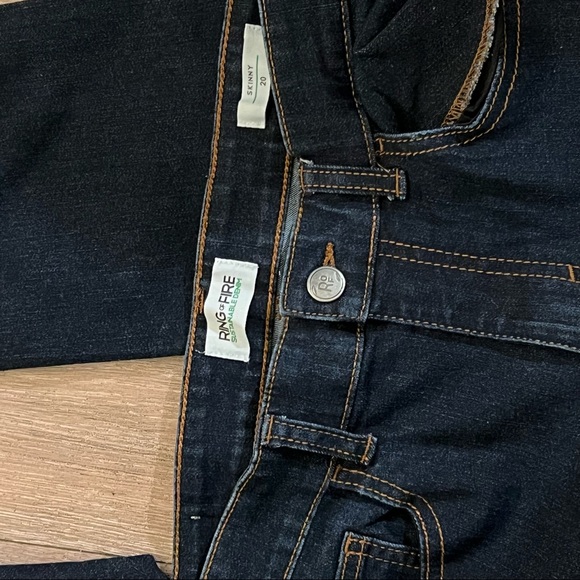 Youth size 20 Jeans - Picture 3 of 3